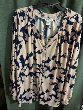 Liz Claiborne Blush Pink and Navy Abstract Print Button-Front Blouse